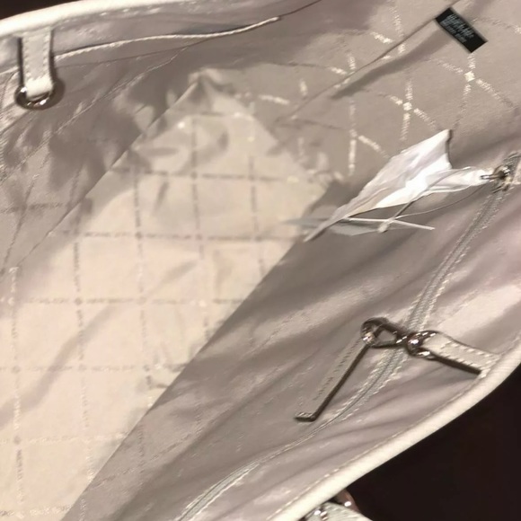 Michael kors tote & wallet Bundle Gray - Picture 7 of 7